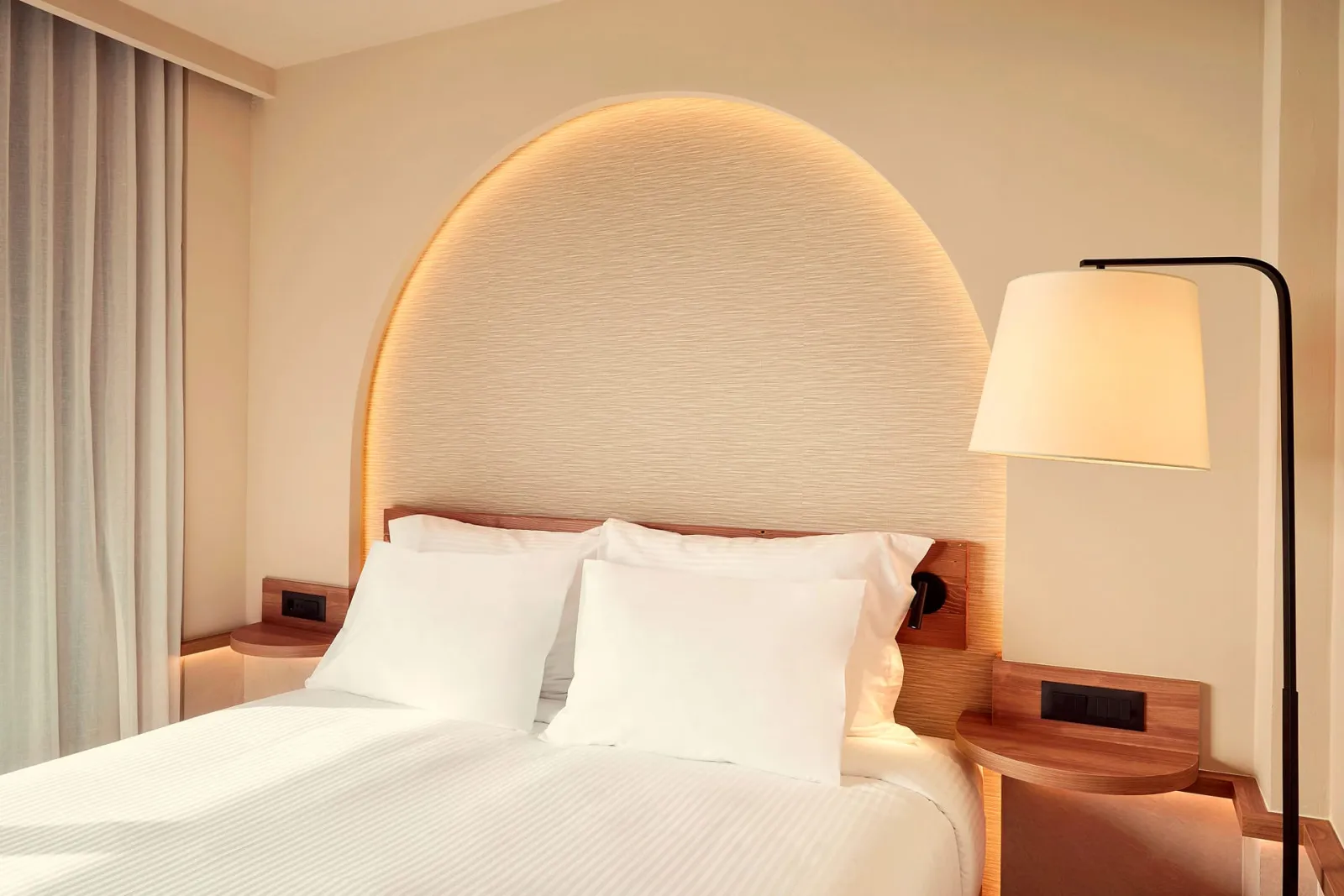 Deluxe Comfort Room