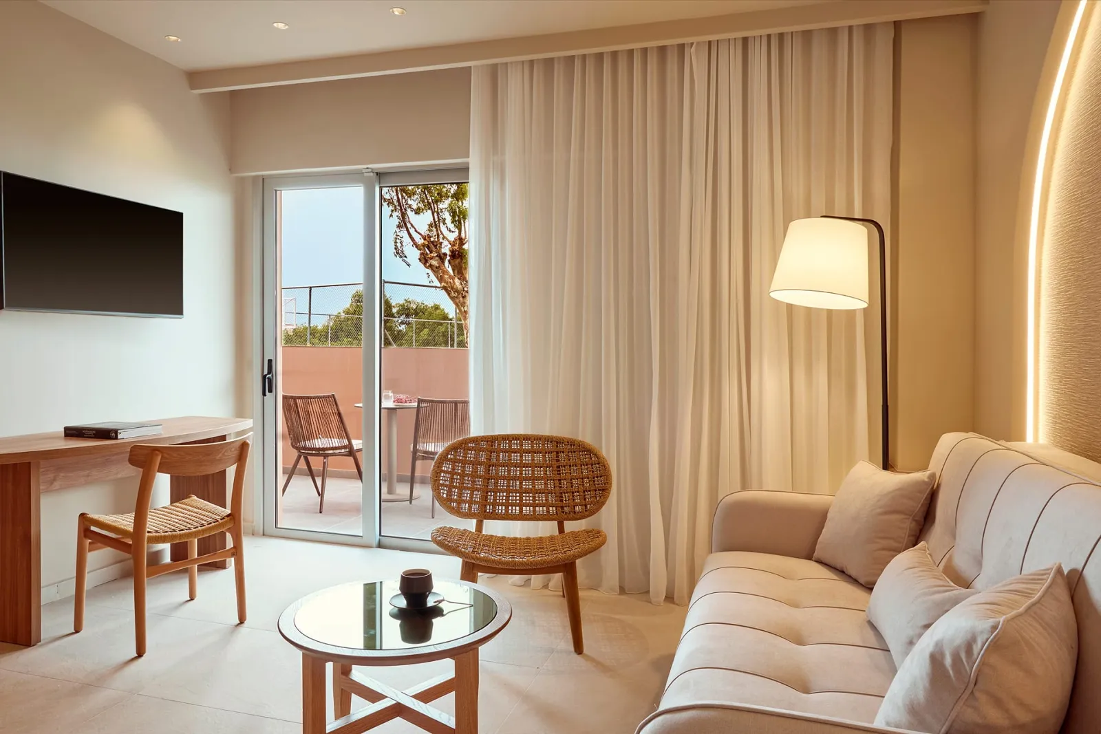 Deluxe Family Suite Side Sea View