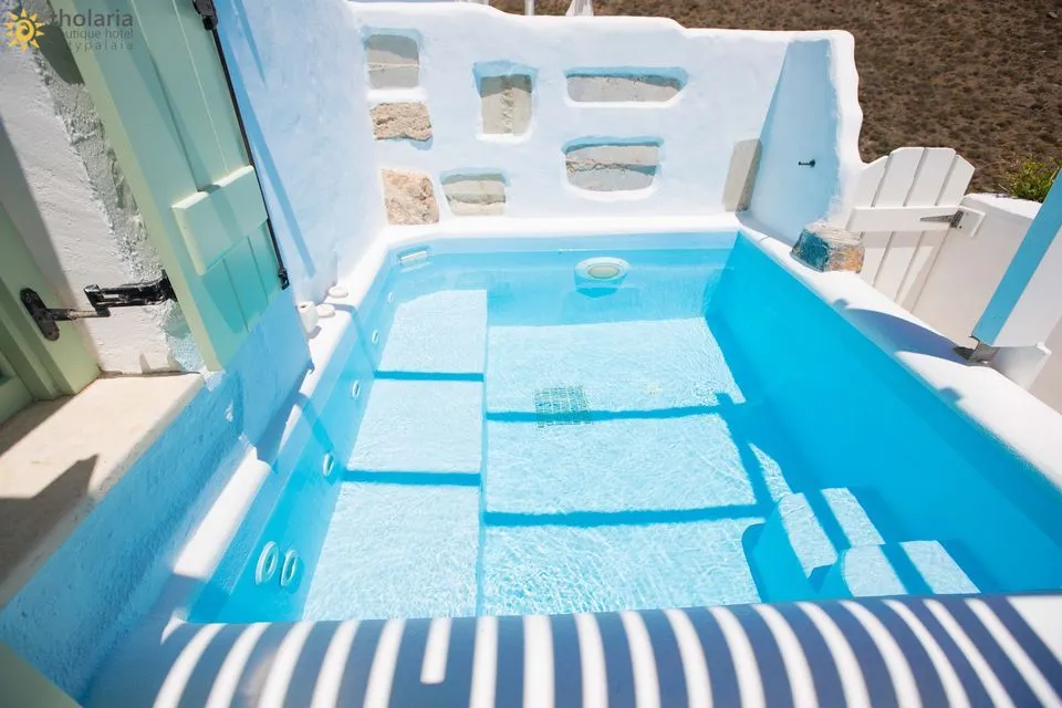 Junior Suite with Outdoor Jacuzzi Armeno