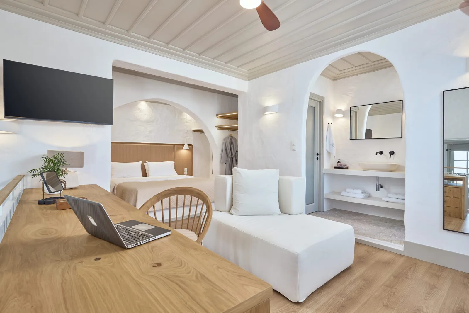 Evropi Presidential Suite
