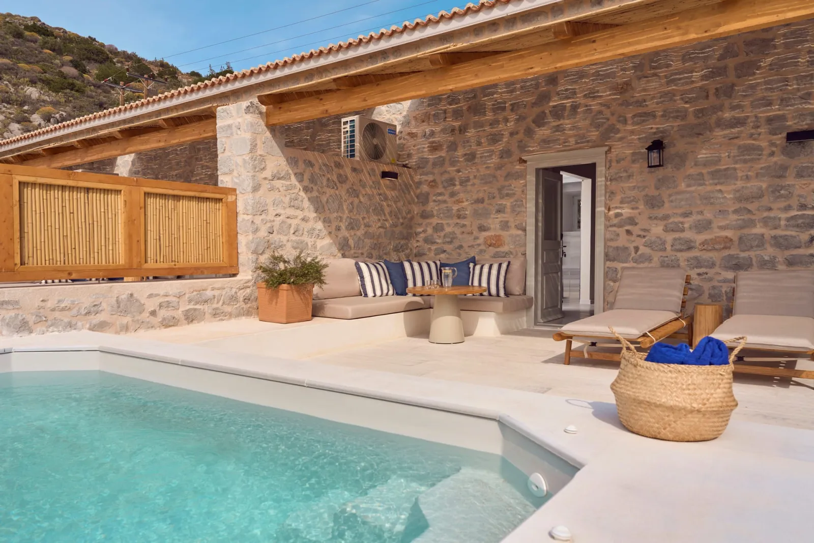 Side Beachfront Suite with Private Pool