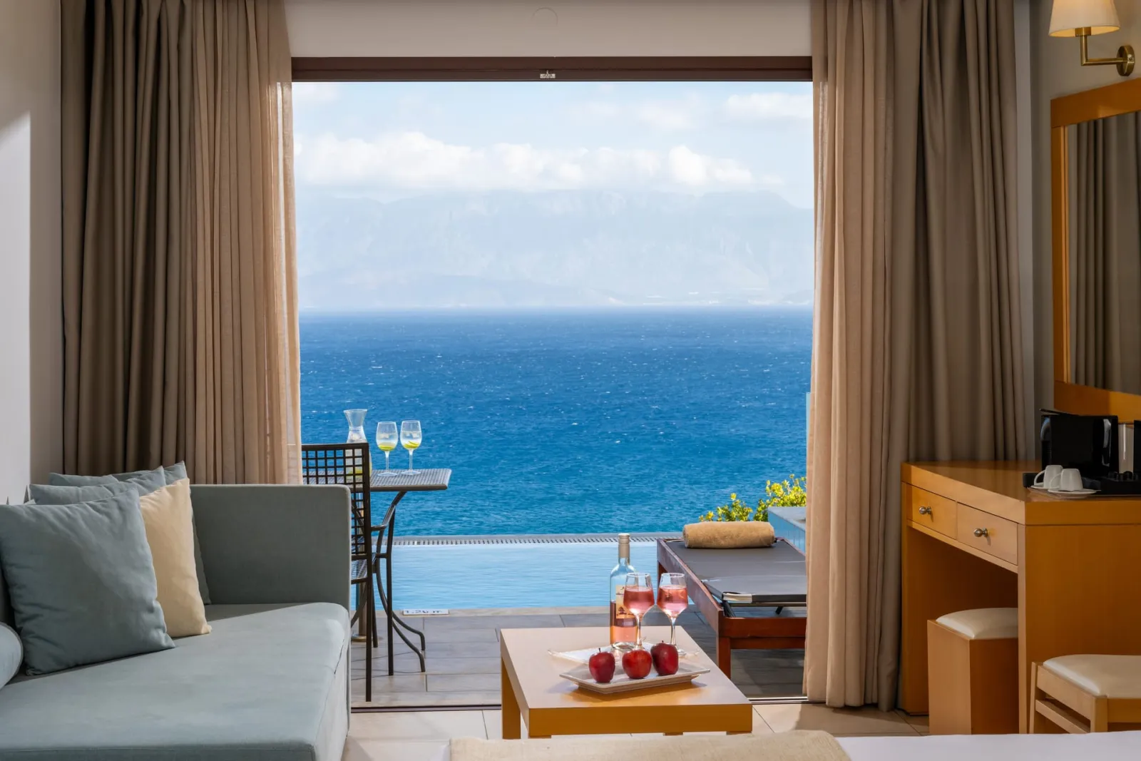 Superior Room with Sea View & Private Pool