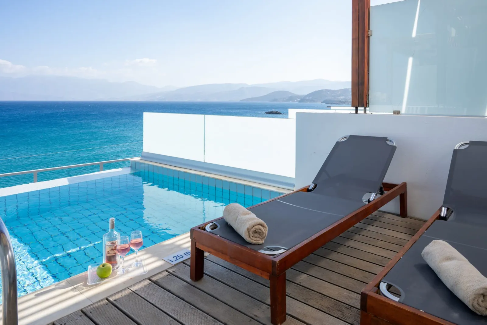 Frontal Deluxe Room with Sea View & Private Pool