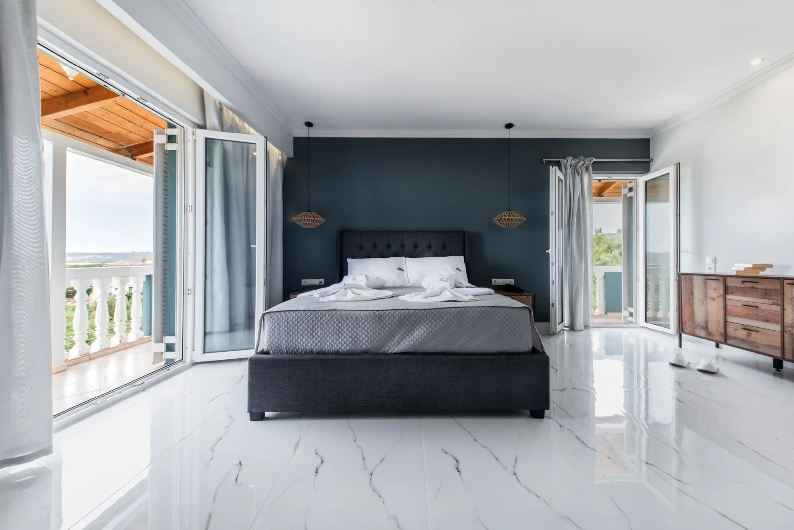 Junior Suite with Panoramic Sea View