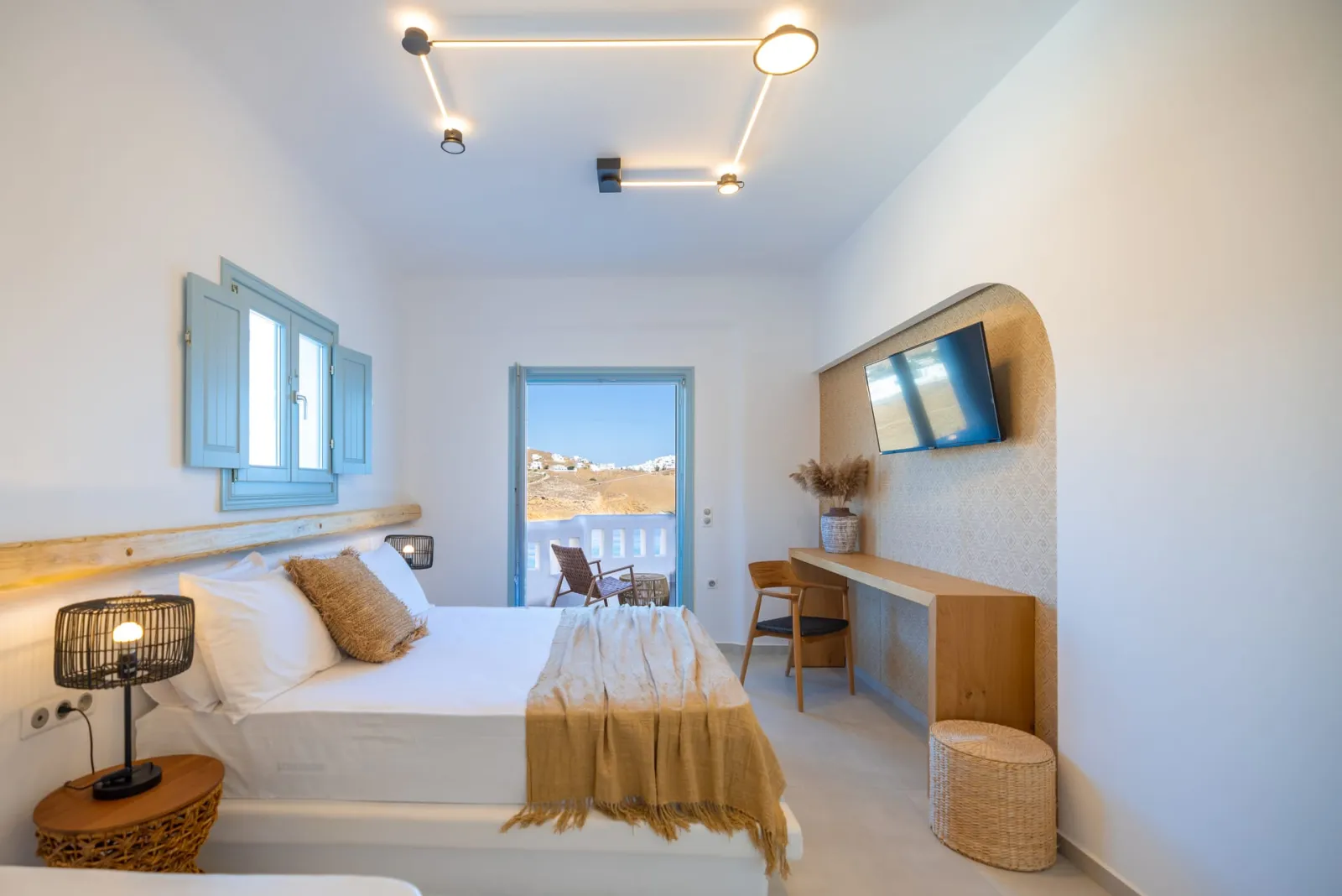 Deluxe Room 1
