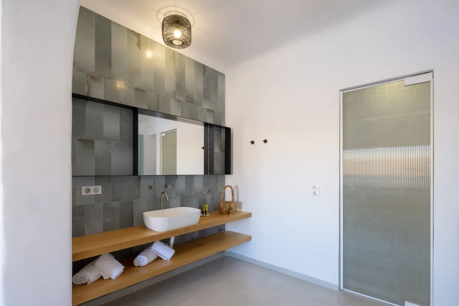 Deluxe Room 2