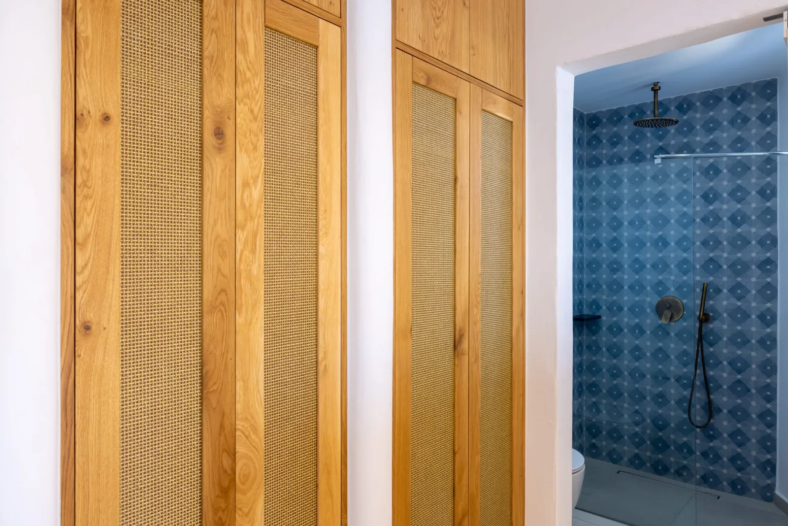 Deluxe Room 4