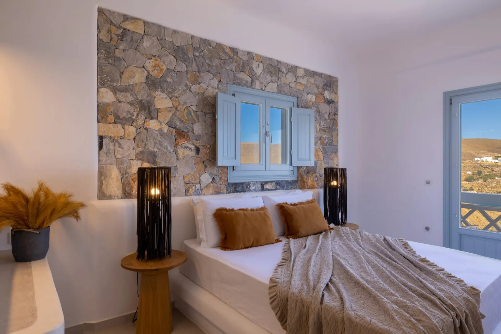 Deluxe Room 4