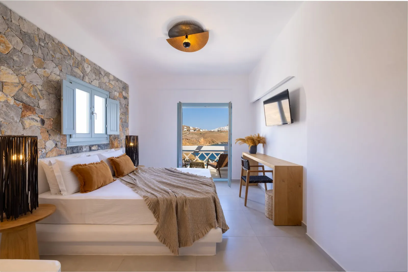 Deluxe Room 4