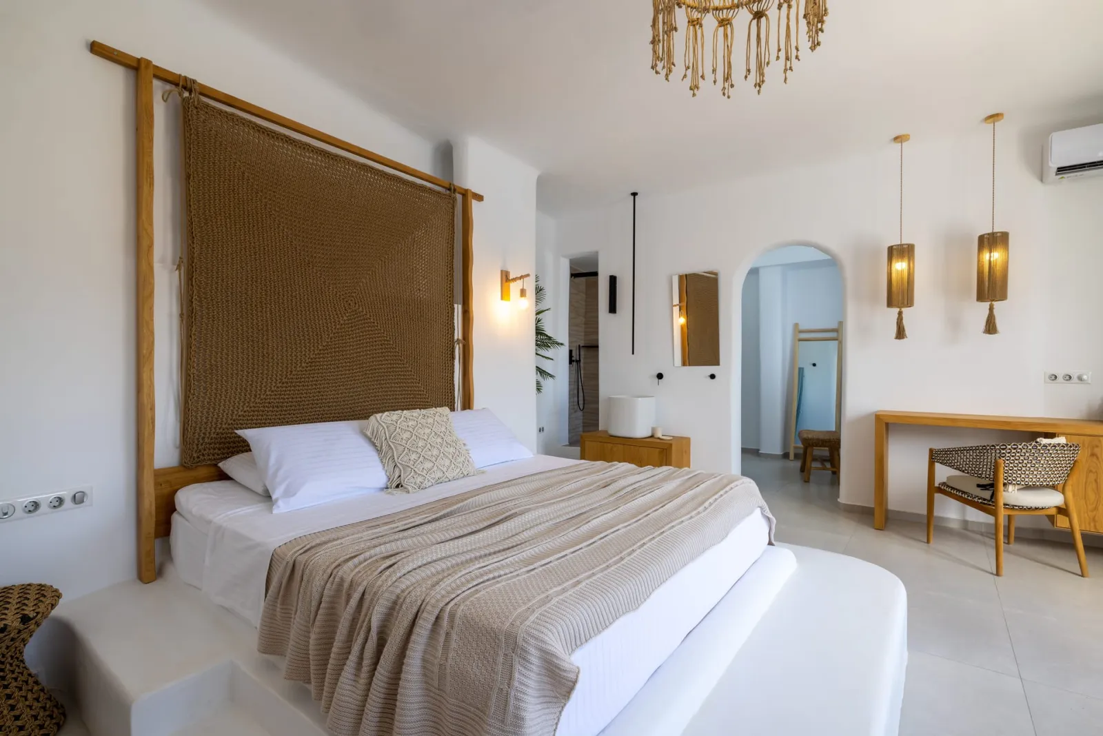 Superior Suite 8