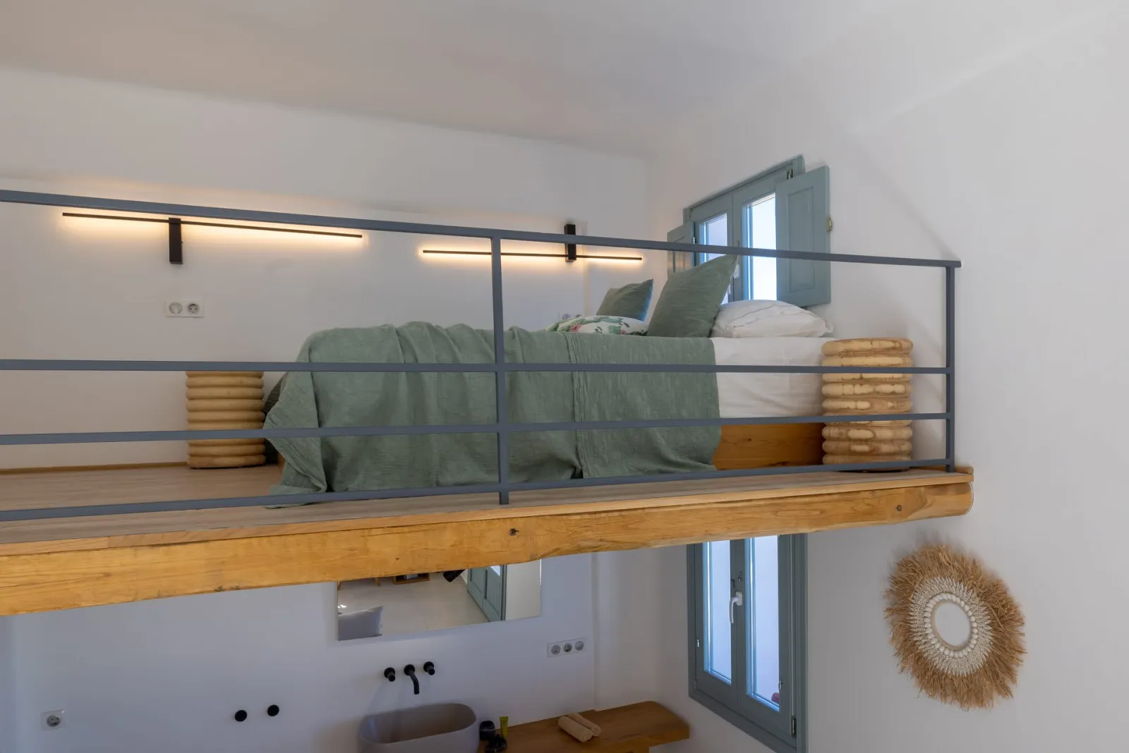Deluxe Room 14