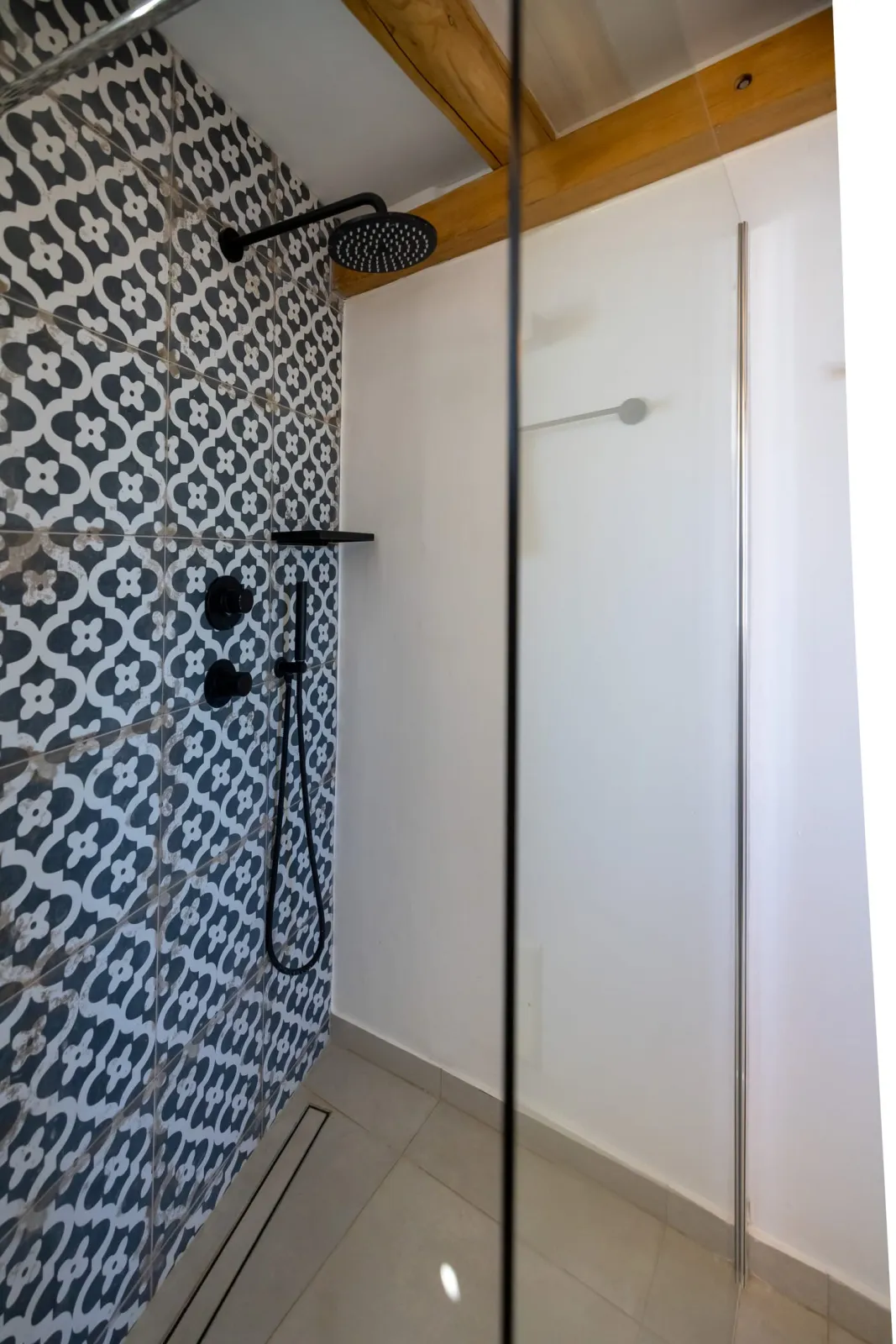Deluxe Room 14