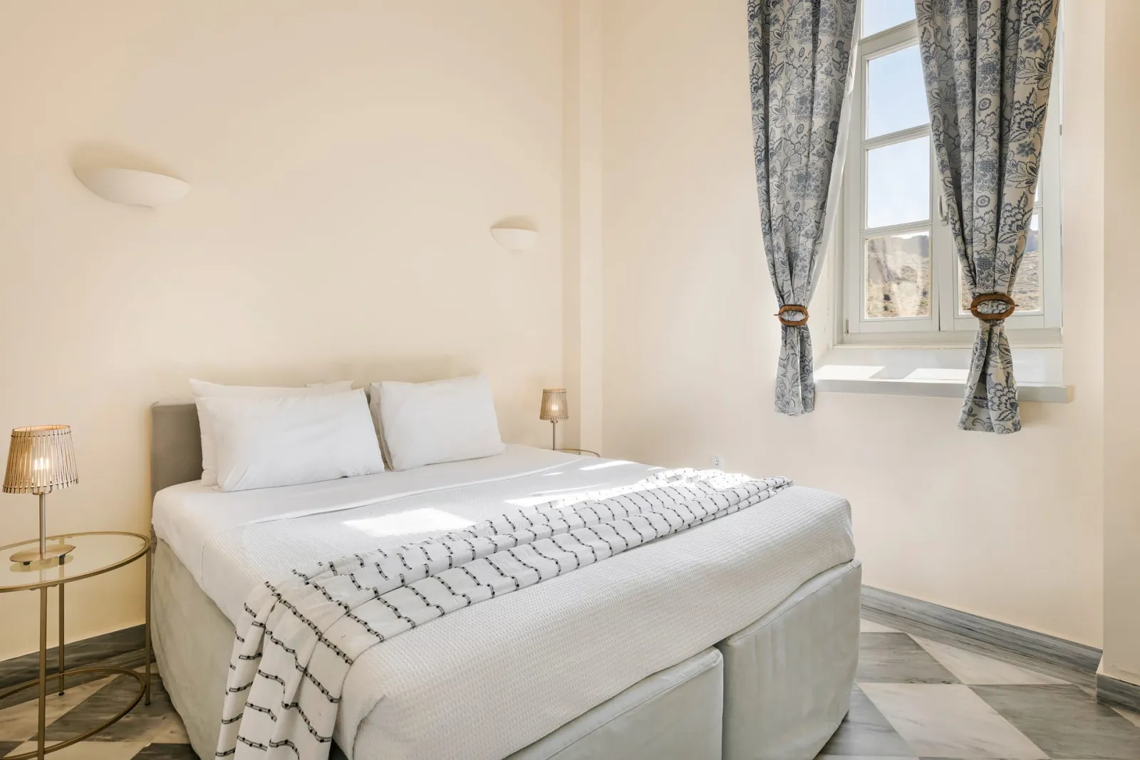 Deluxe Double Room with Town View
