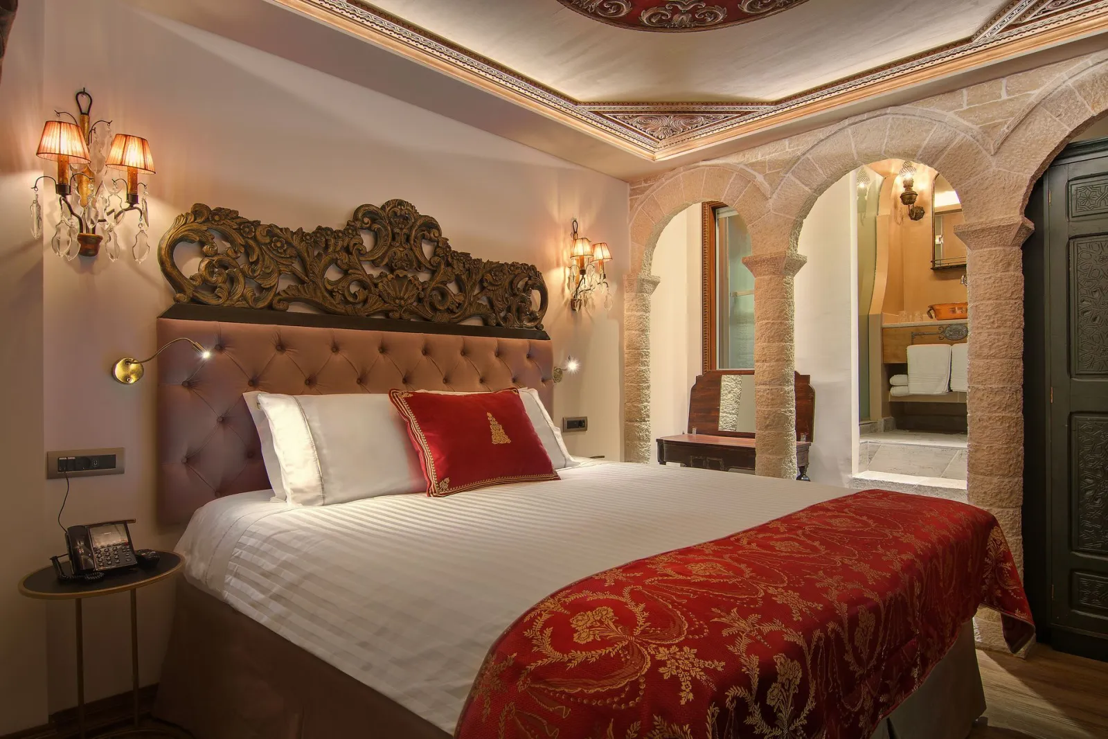 Deluxe Room | Ζάππειο ή Καπλάνειο