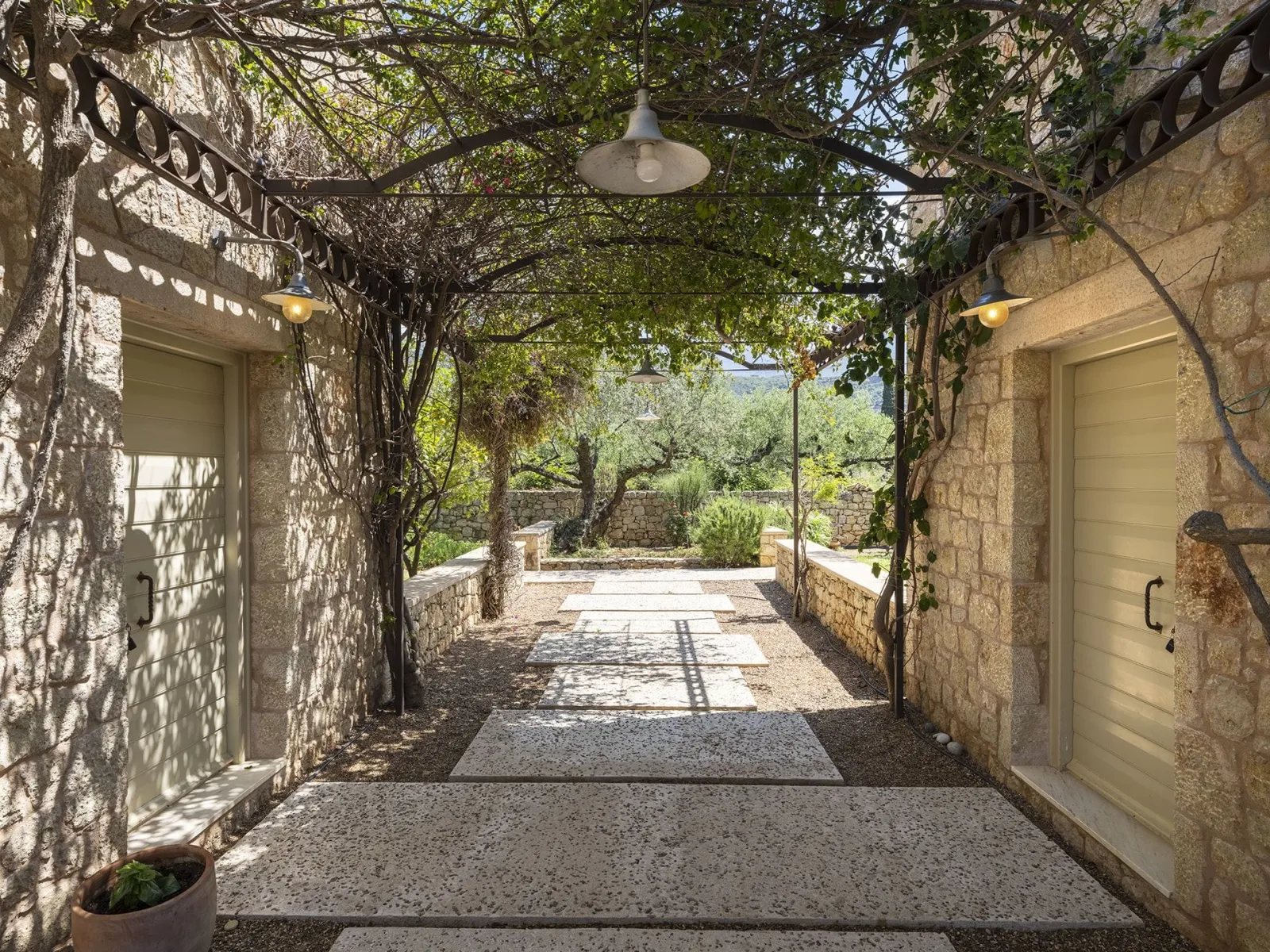 Family Villa 2
