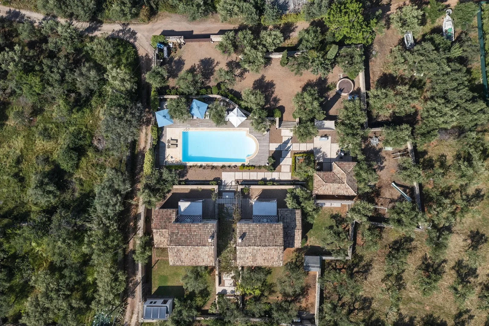 Liodentra Estate
