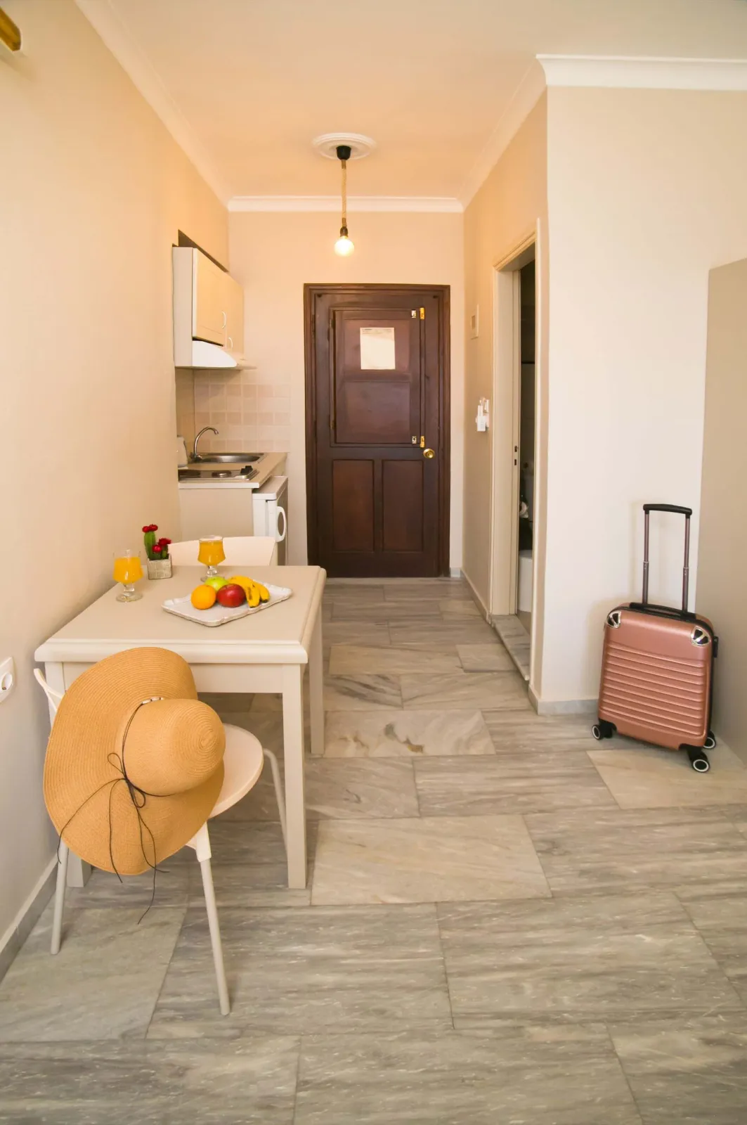 Family Apartment with Side Sea View