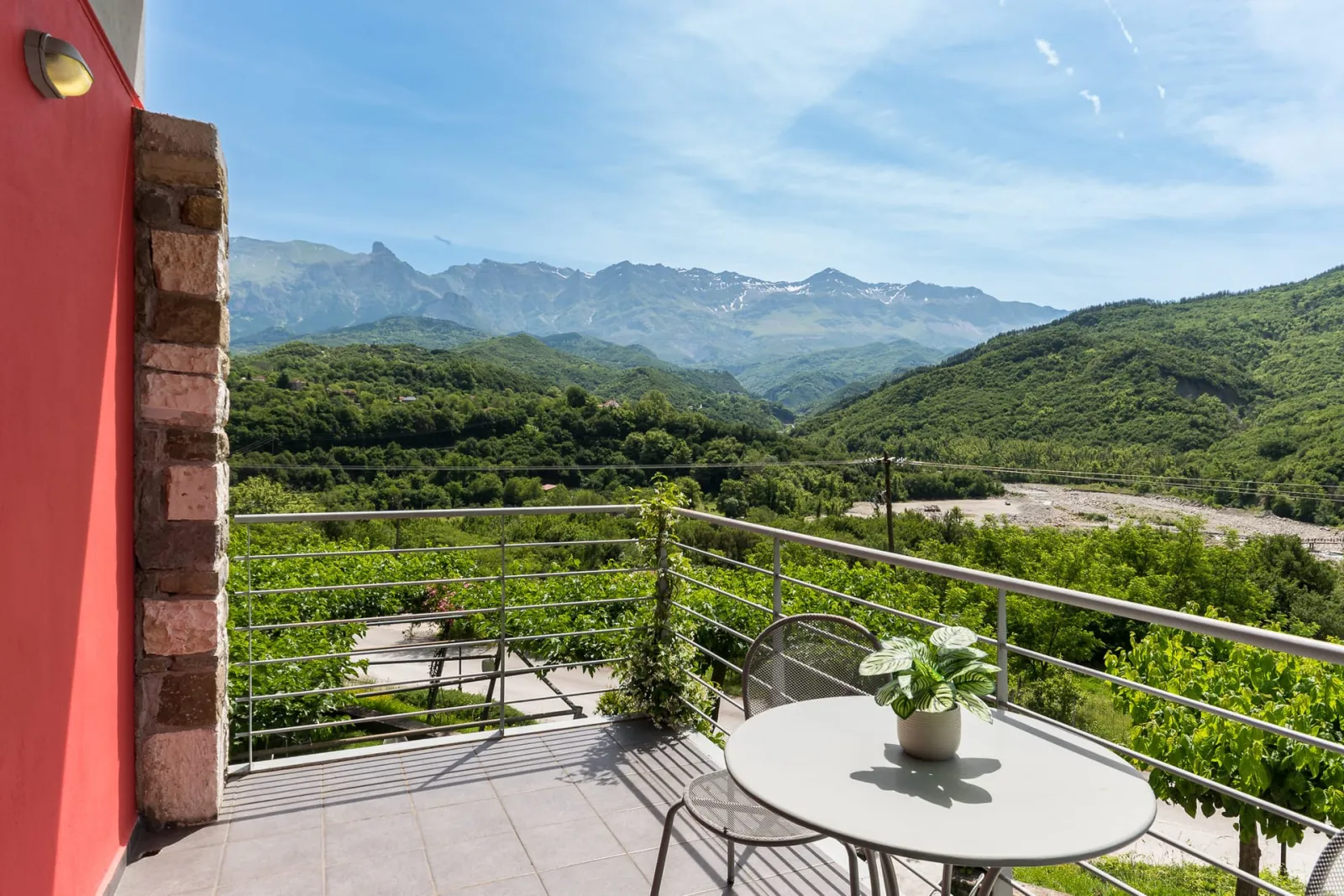 Double Room Mountain View