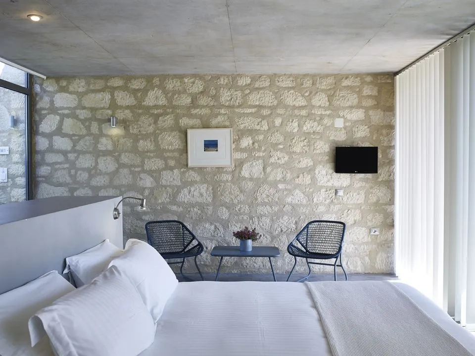 Suite with outdoor Jacuzzi