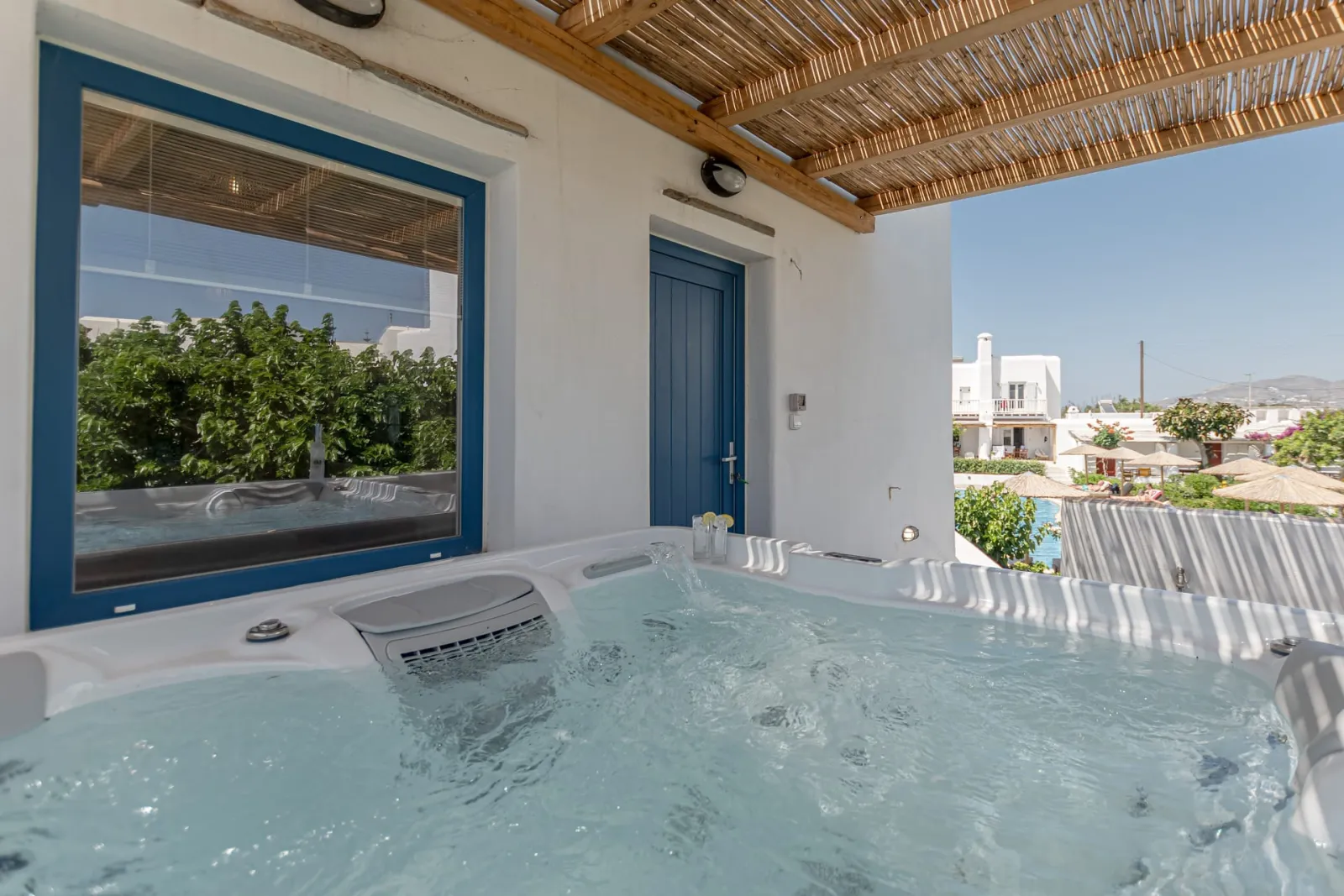 Executive Villa with outdoor Jacuzzi –pool view