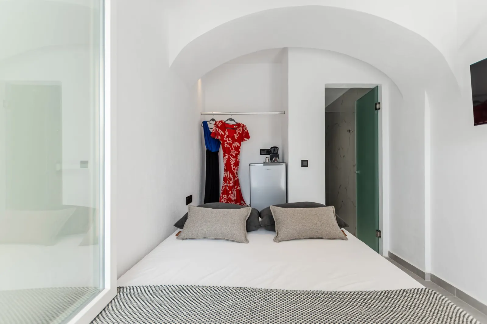 Deluxe Single room with Pool View