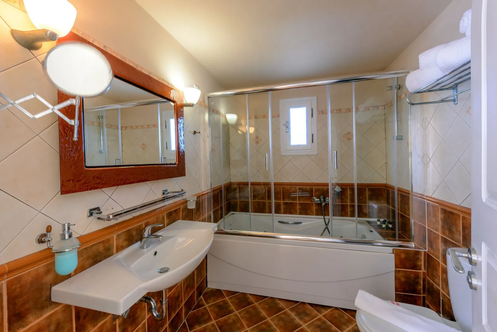 Deluxe Double Room with Pool View  