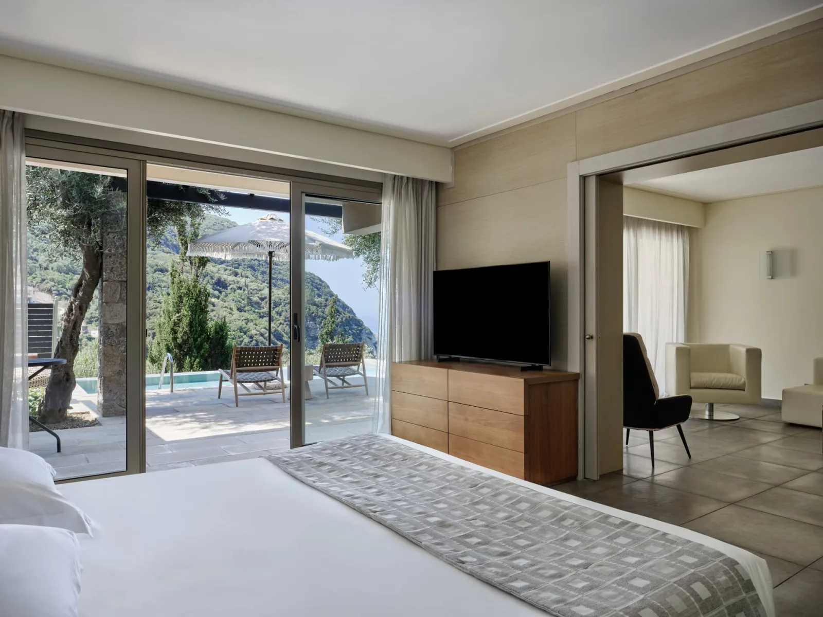 Deluxe Double Suite Sea View with Private Pool