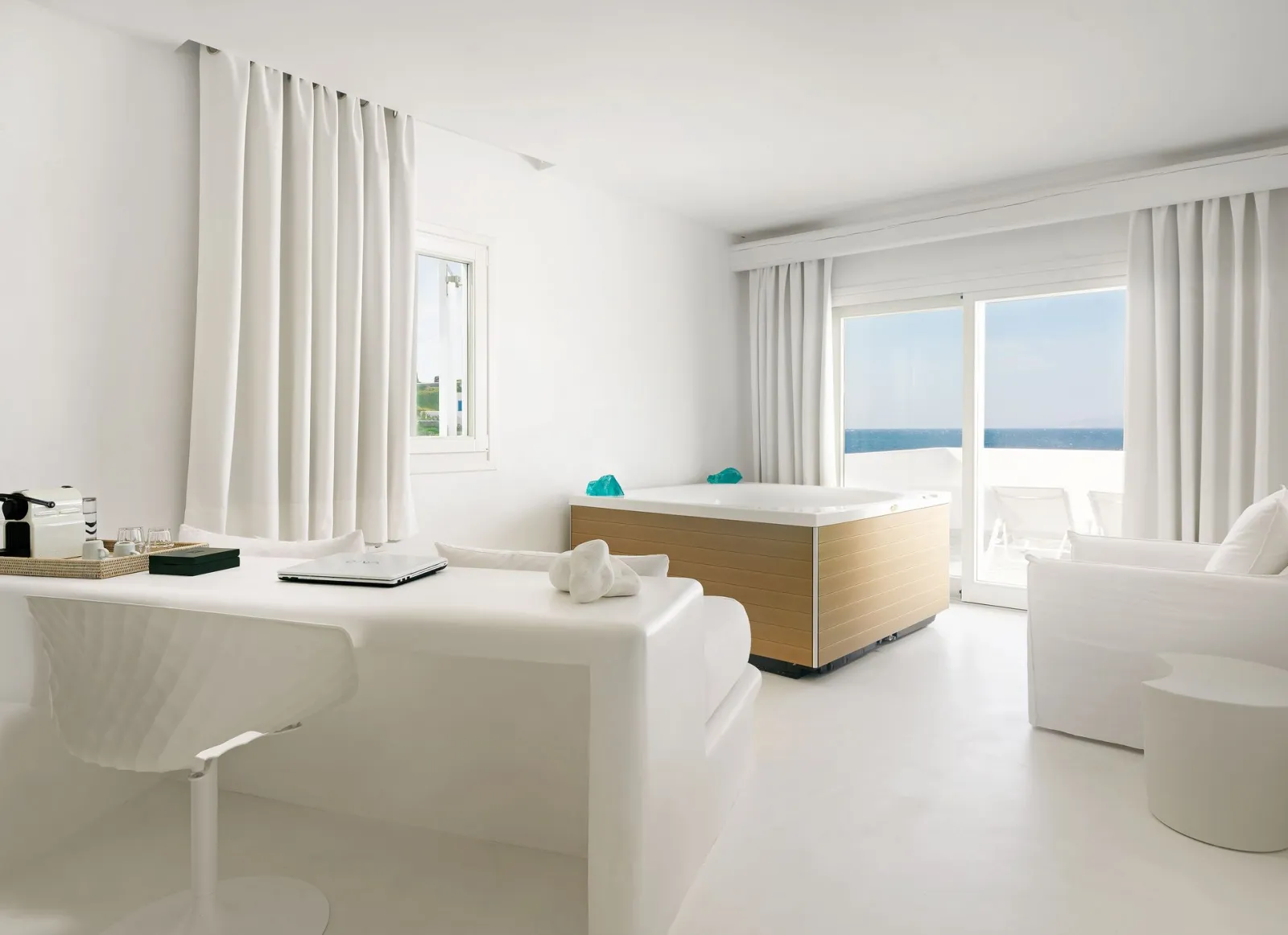 Exclusive Honeymoon Sea View Suite with Indoor Jacuzzi