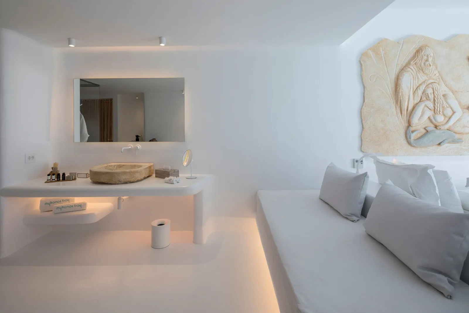 Private Luxury 2 Bedroom Art Suite with Outdoor Jacuzzi Sea View &amp; Private Pool – Annex Building