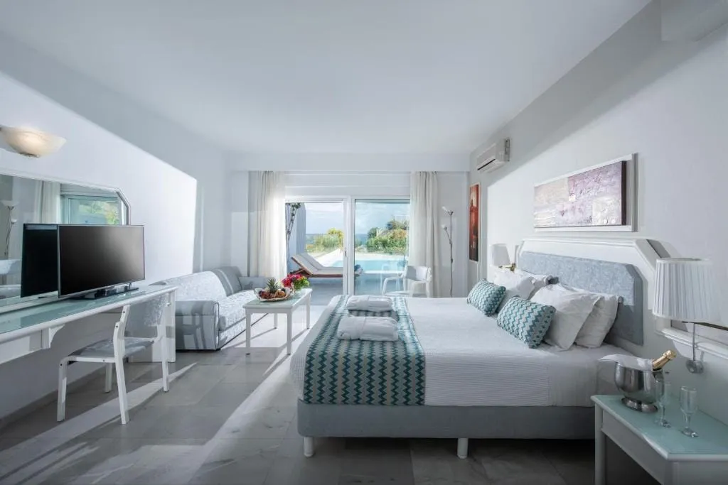 Family Suite 2 Bedrooms with Private Pool on All Inclusive