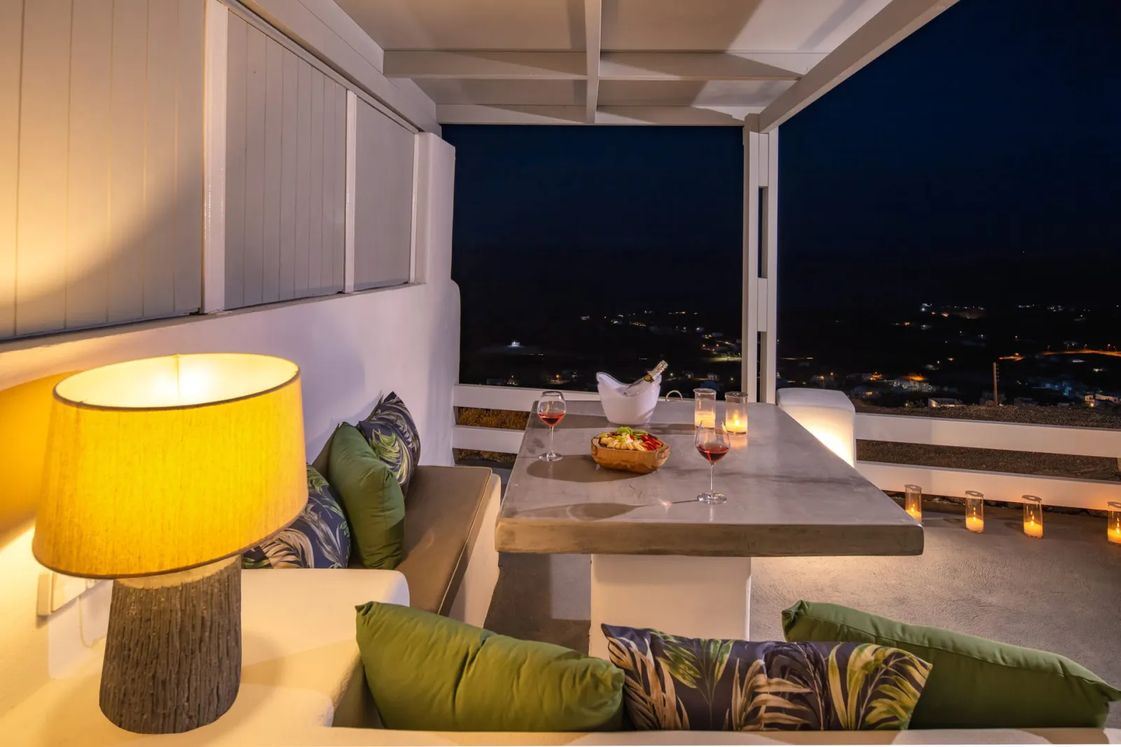 Superior Suites with heated plunge pool / jacuzzi & sea view
