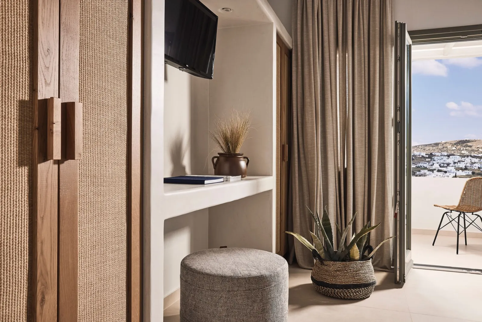 Deluxe Family Suite with Village View