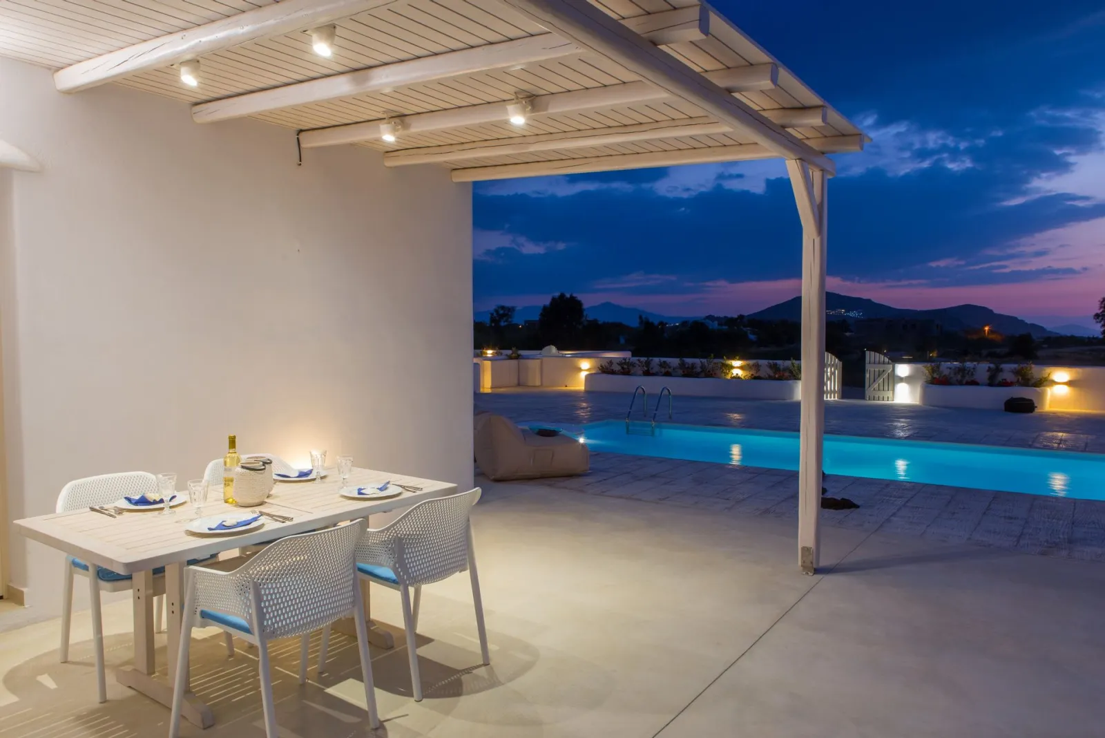 2 Villas Complex with 2 Private Pools