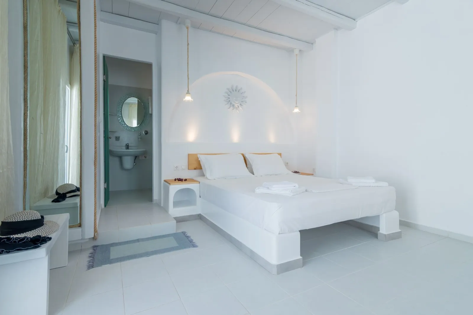 Apollo - Upper Floor Room with Partial Sea View