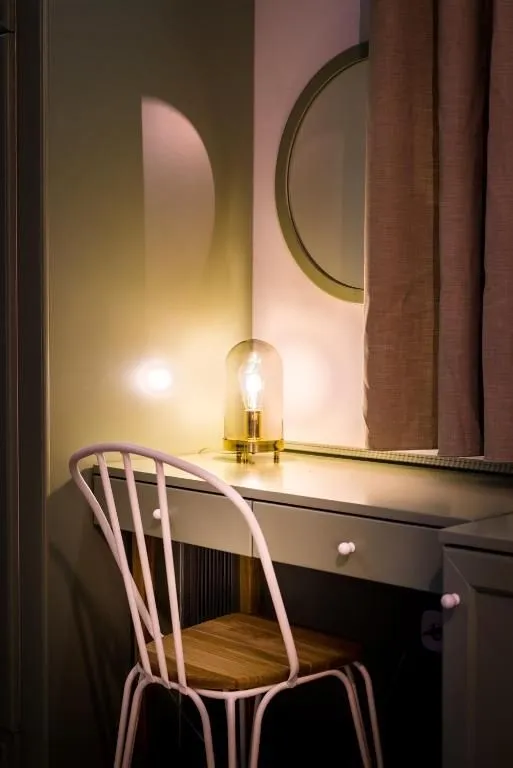 Deluxe Queen Suite