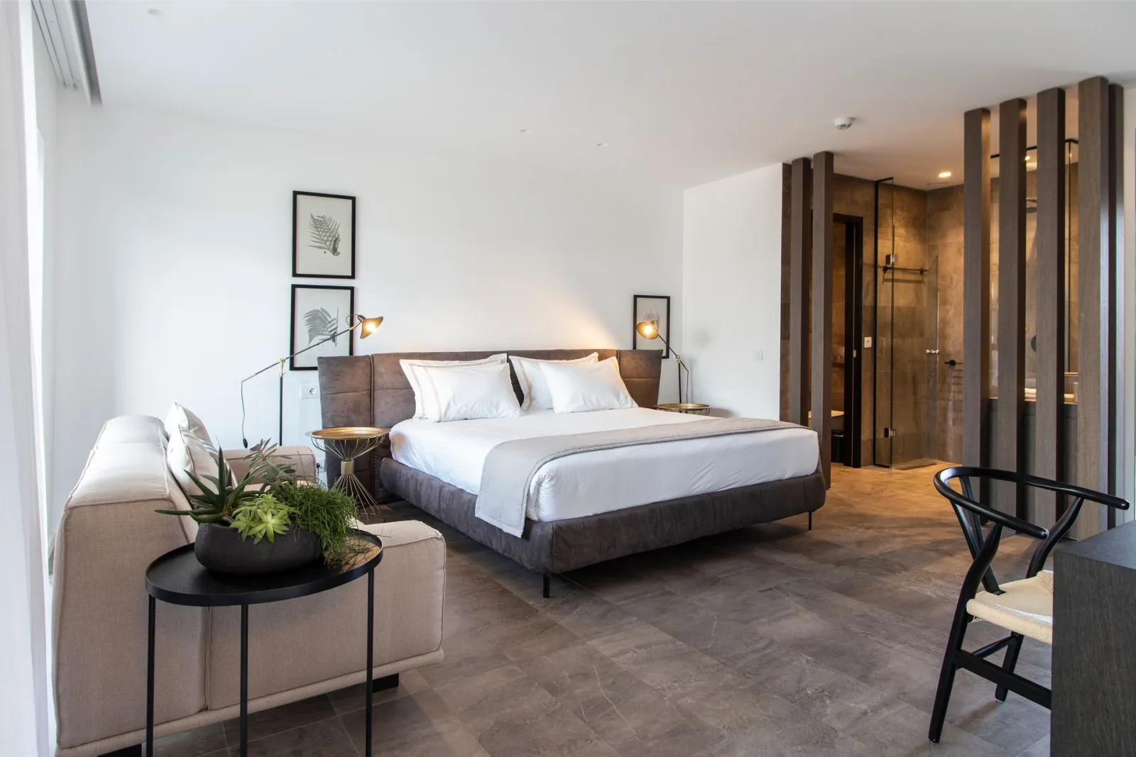 Deluxe Suite