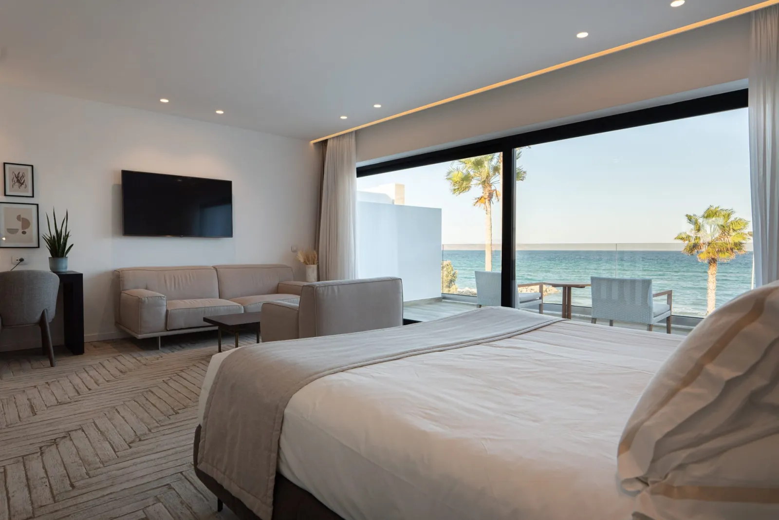 Elegant Suite Sea View