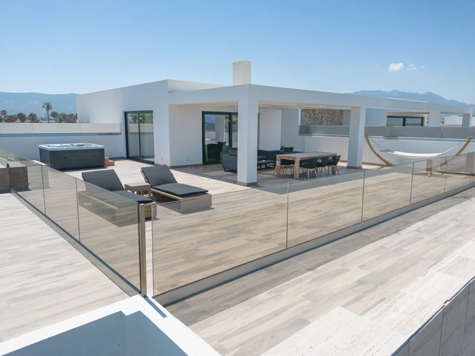 Penthouse Suite Sea View with Outdoor Jacuzzi