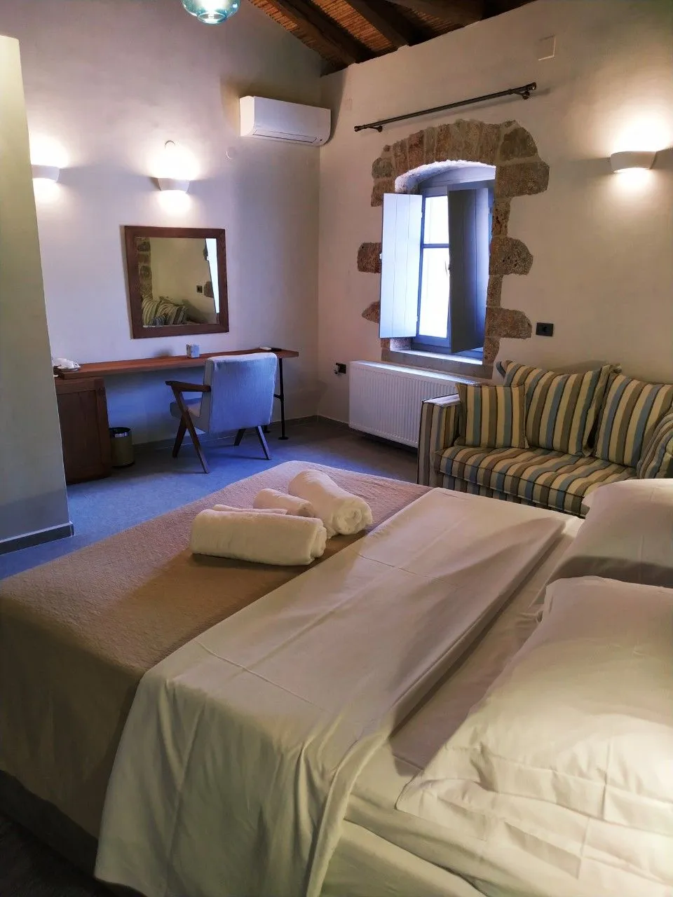 Double Room with side sea & sea view