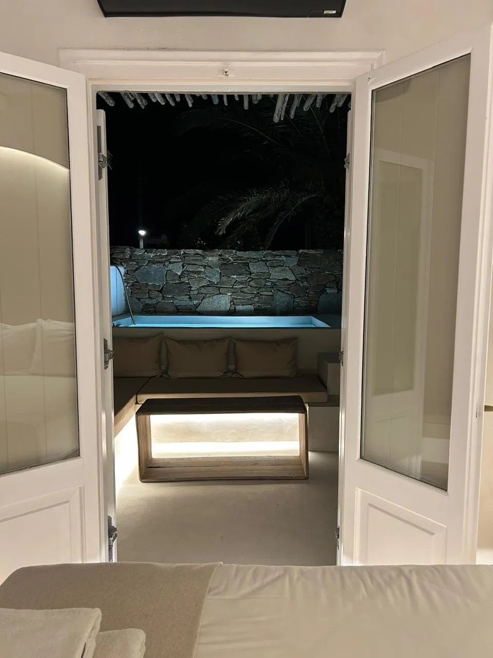 Superior plunge pool