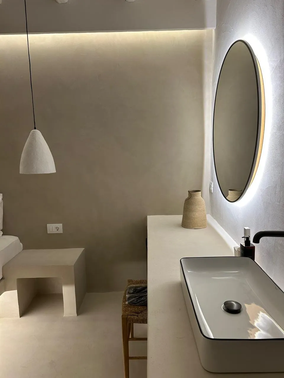 Superior plunge pool