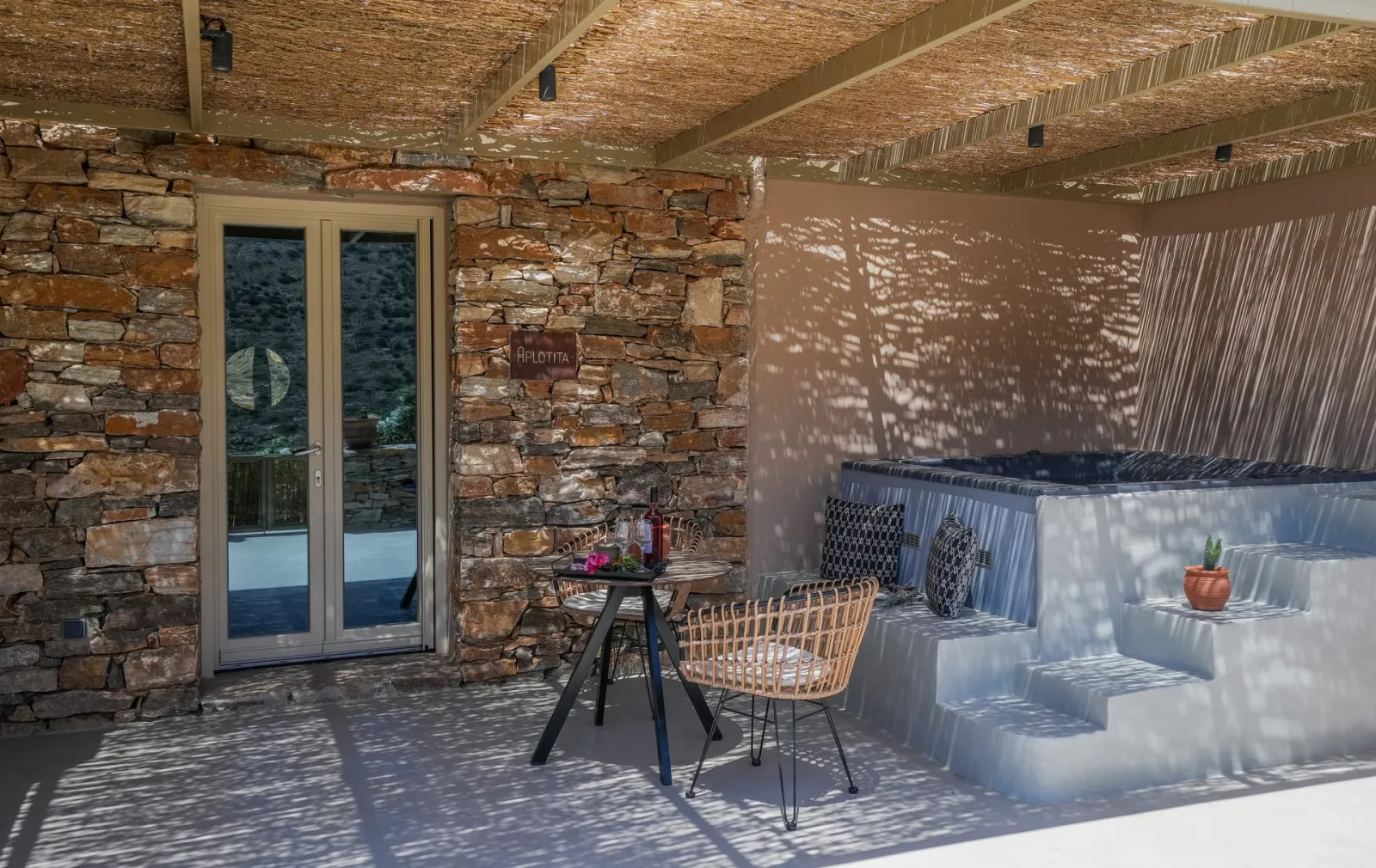 Deluxe Double Cave Room with Side Sea View & Hot-tub