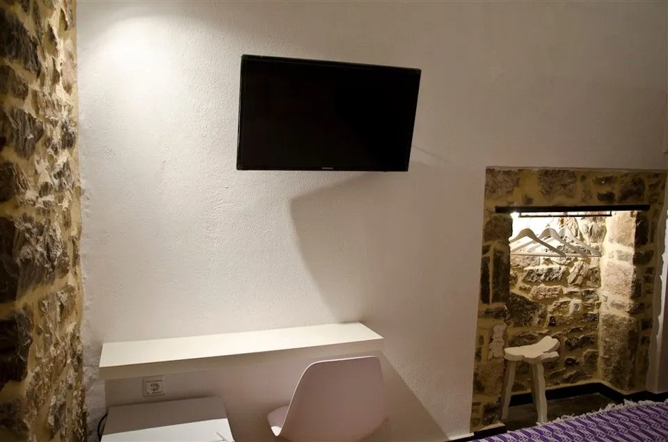 Mikro Kri Kri  - Little Double Room -