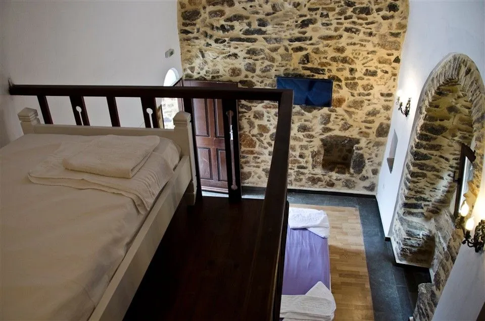 Aspros Gatos - Standard Twin/Triple Room