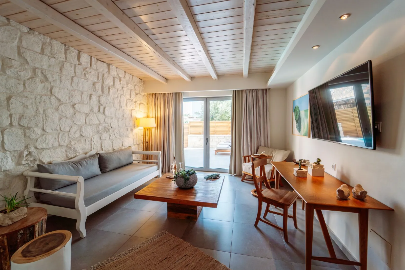 Private Pool Suite