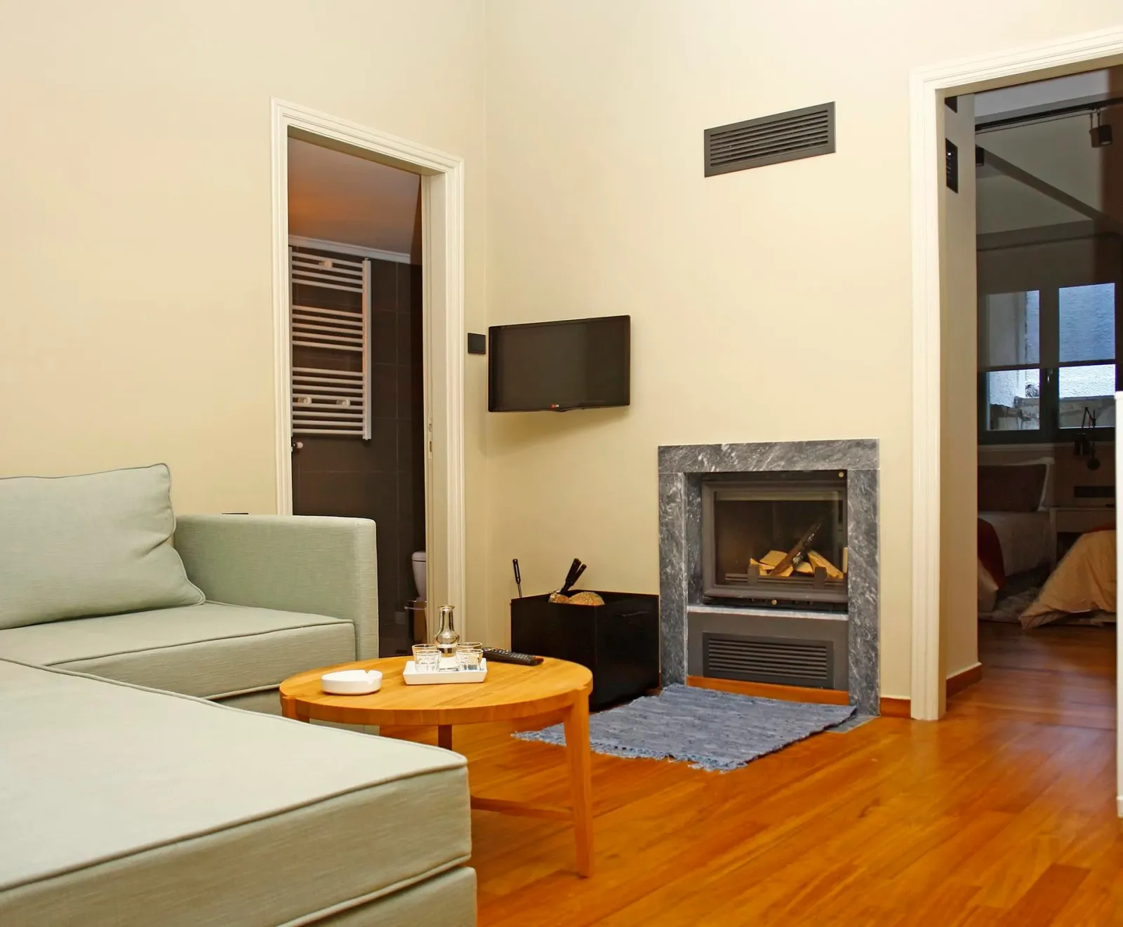 Family Apartment with fireplace