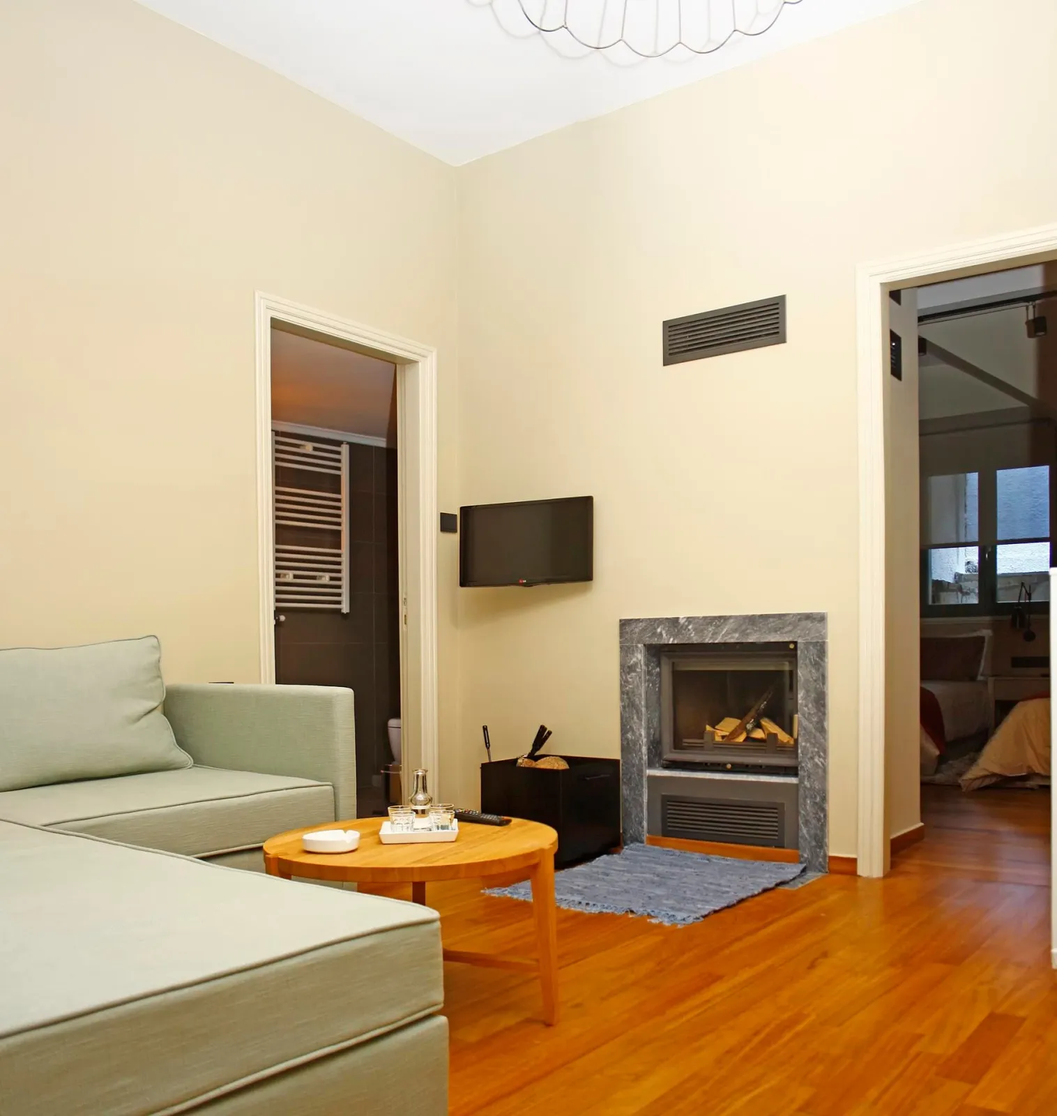 Family Apartment with fireplace