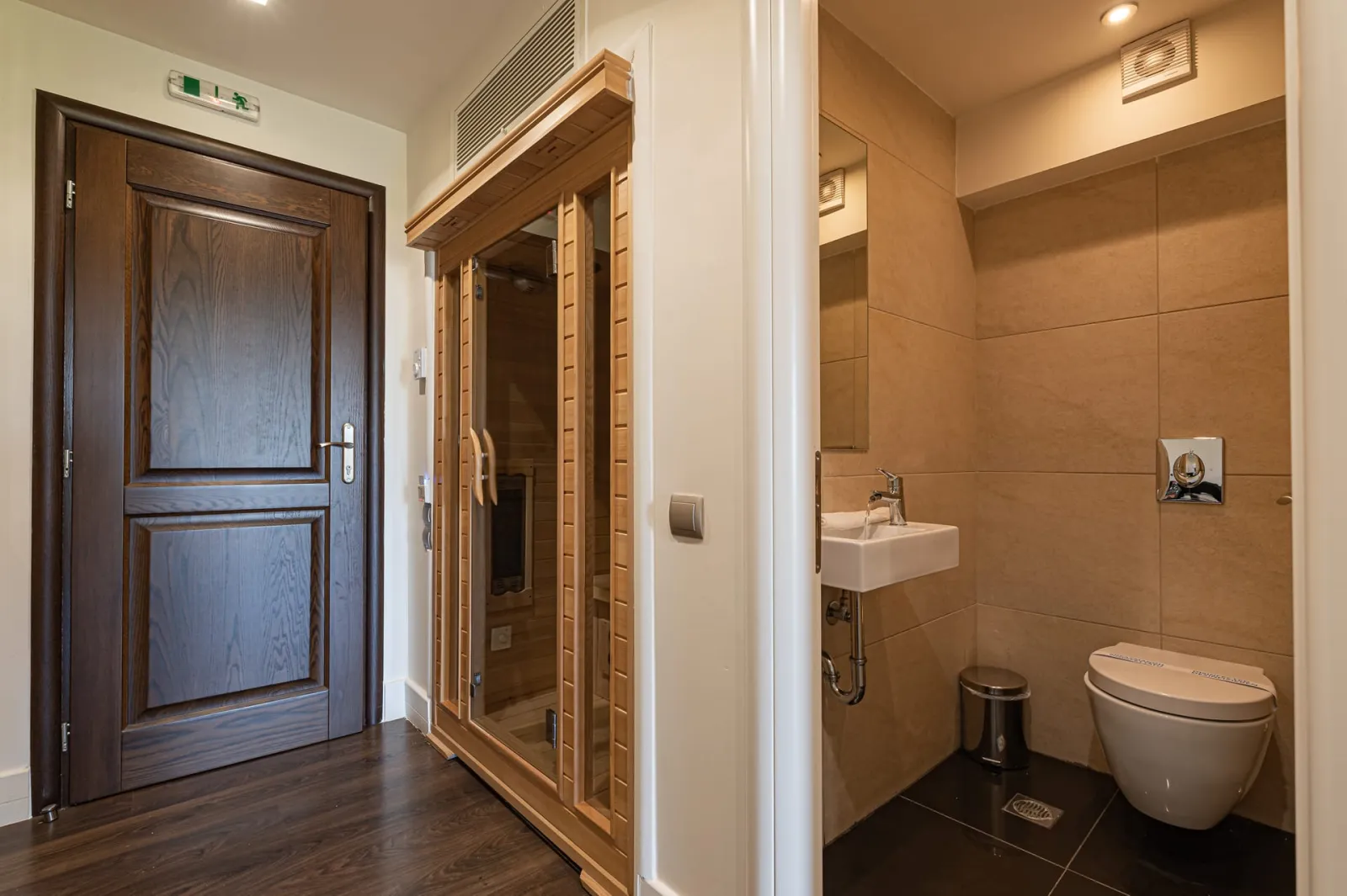 Luxury Suite