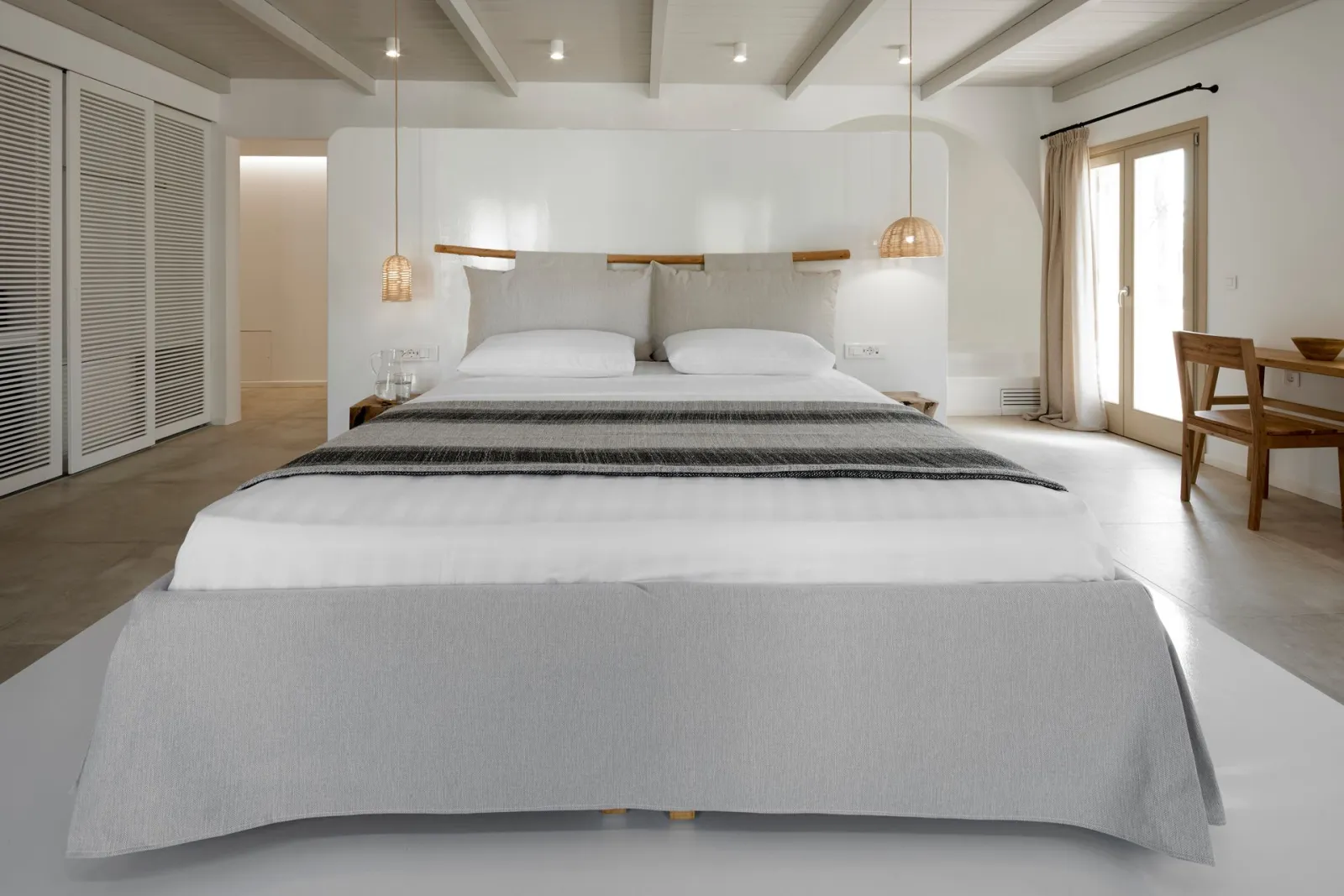 Exclusive Suite with Indoor Heated Jacuzzi