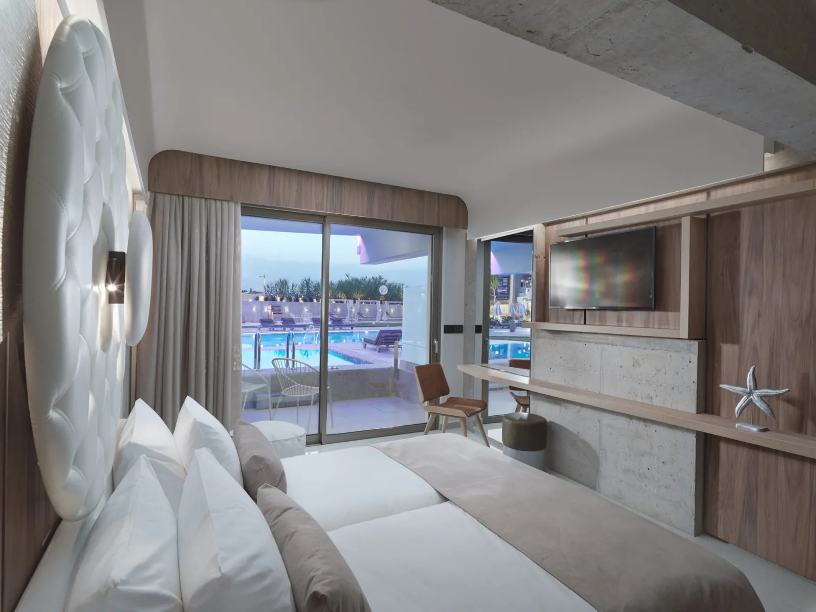 Junior Suite with Private Pool &amp; Pool View